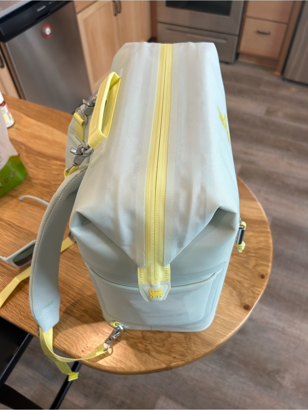 Stanley All Day Madeleine MIDI Cooler Backpack 14.8 quart - Picture 2 of 9